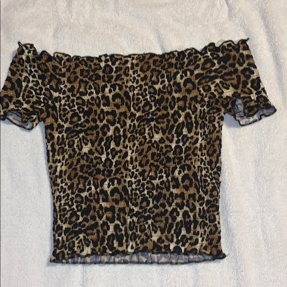 cheetah print crop top shirt